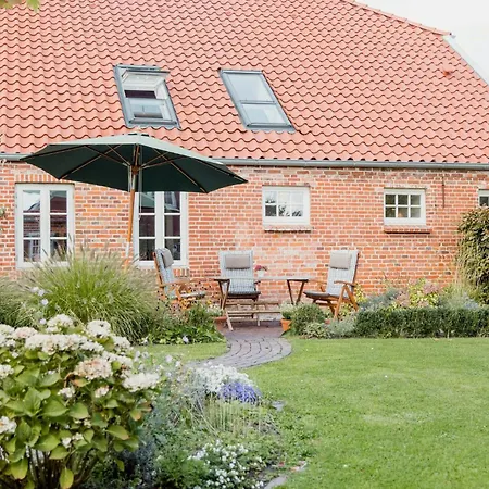 Rural Retreat With Garden In The Wendland Region Semesterbostad Hinte
