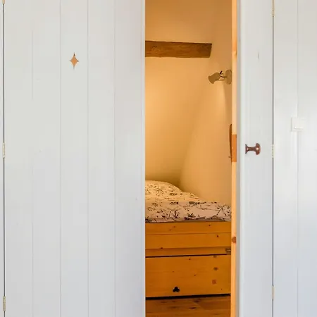 Дом отдыха Rural Retreat With Garden In The Wendland Region